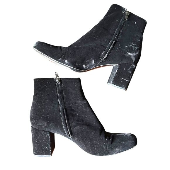 SAINT LAURENT Velvet Heeled Booties
Black Sz 41 (US 11) - Picture 7 of 8